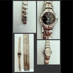 Lot of three watches: Anne Kelin, Helbros, Fossil